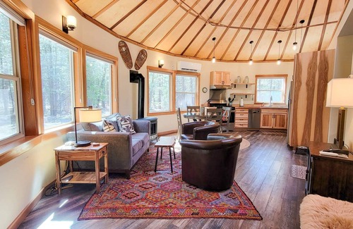 Mazama Cabina | Sunflower Yurt - Mazama special place
