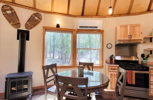 Mazama Cabina | Sunflower Yurt - Mazama special place