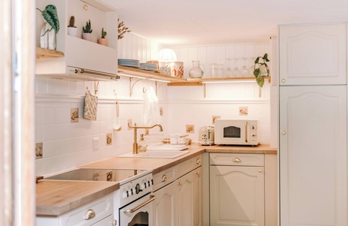 Beatenberg Condominio | SUNGALOW Beatenberg- Panoramic Vintage-Chic Chalet with Gourmet Kitchen