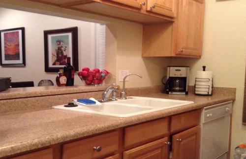 North Mountain Condominio | Sungate Condominiums