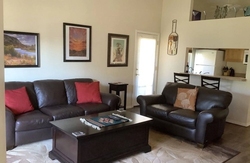 North Mountain Condominio | Sungate Condominiums