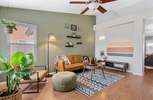 Deer Valley Casa | Sunkissed Private Pool 3BR Oasis w Outdoor Lounge