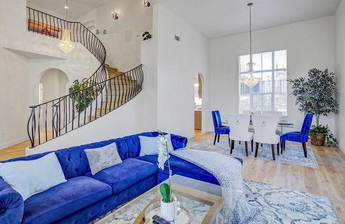 Antioch Casa | SUNKISSED SPACIOUS 5BD HOME W/ POOL TABLE & BBQ