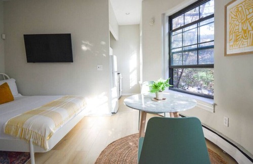 Prudential - St. Botolph Apartamento | Sunkissed Studio near South End