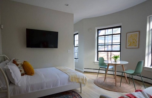 Prudential - St. Botolph Apartamento | Sunkissed Studio near South End