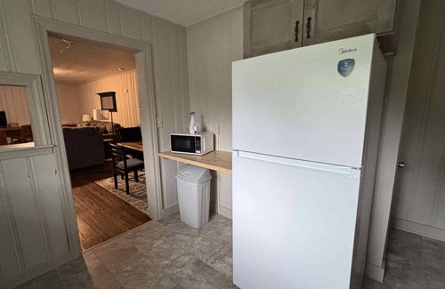 Mount Nebo Casa | Sunkist Wall at Blossom Hill Cottages, 2 BR, beautiful cottage, close to it all!