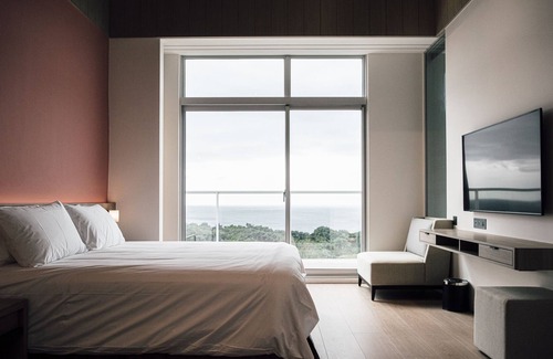 Eluan Cama Y Desayuno | Sunlight on the peninsula