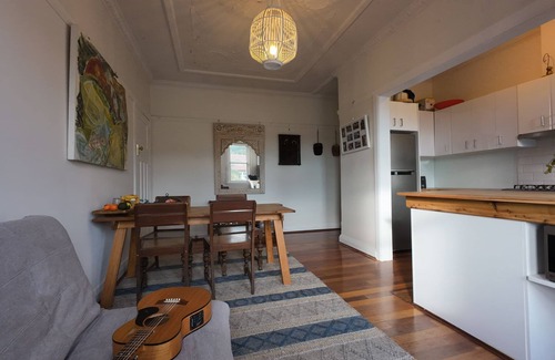 Randwick Apartamento | Sunlit beach retreat.