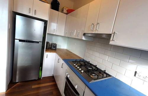 Randwick Apartamento | Sunlit beach retreat.
