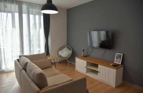 Varna Apartamento | Sunlit Elegance Escape Apartment