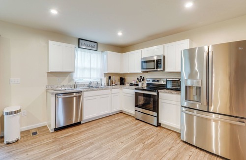 Milford Casa | Sunlit Milford Townhome < 2 Mi to Riverwalk!