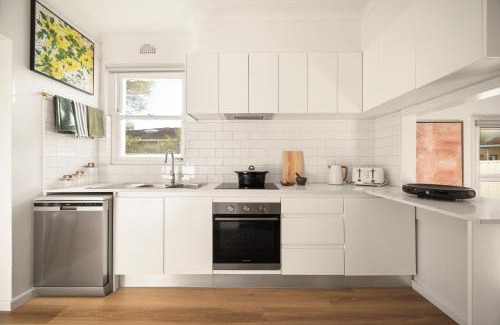 Brighton-le-Sands Apartamento | Sunlit Retreat Close to Cafes and Beach