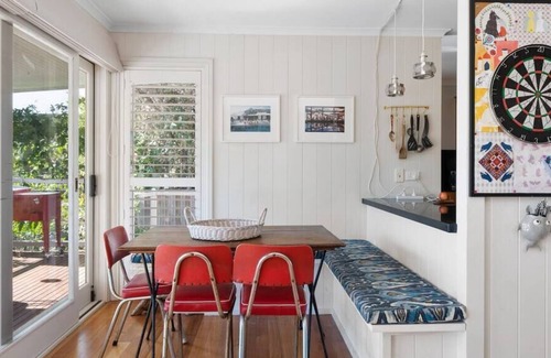 Brooklyn Casa | Sunlit Riverfront Escape/ Hawkesbury