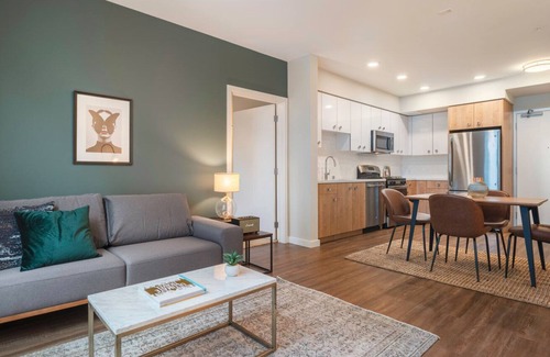 South of Market Apartamento | Sunlit SoMa 2BR w/ Gym, Roofdeck, walk to Tech HQs and BART, by Blueground
