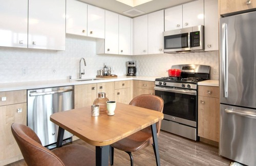 South of Market Apartamento | Sunlit SoMa Studio w/ Gym + Rooftop Lounge, near Tech HQs by Blueground