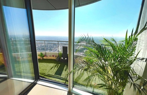 Barking Condominio | Sunny 1 Bed Apt with Large South Facing Balcony