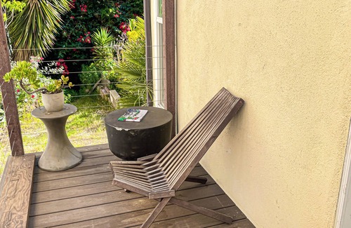 Ladera Heights Casa | Sunny 1BR with Spacious Outdoor Lounge - SH4