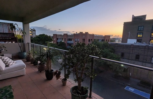 Camperdown Apartamento | Sunny 2-bed inner-city oasis, close to Syd Uni, CBD and Glebe Foreshore