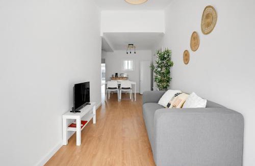 Cacilhas Apartamento | Sunny 2 bedroom apartment in Almada - Balconies with River View