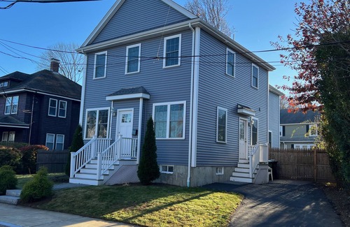 Watertown Casa | Sunny 2 BR townhouse near Charles. Bus/bike to Harvard, MIT, fin. distr. Dogs ok