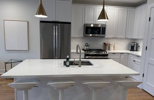Hoboken Apartamento | Sunny 2BR Loft Work, Relax, Minutes to NYC