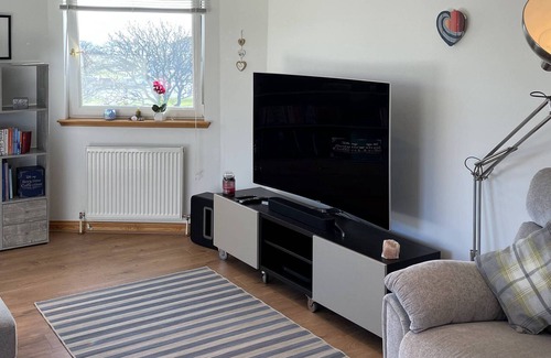 Stonehaven Apartamento | Sunny 3 Bed 1st Floor Apartment - very close to Beach and Town