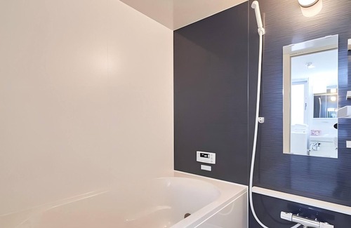 Nishi Apartamento | Sunny 3 - guest American - style Osaka apt.Private bath, kitchen. Unit 201.