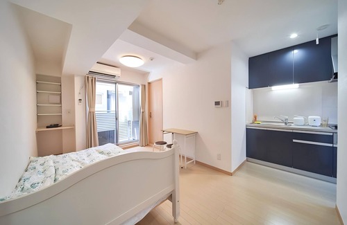 Nishi Apartamento | Sunny 3 - guest American - style Osaka apt.Private bath, kitchen. Unit 201.
