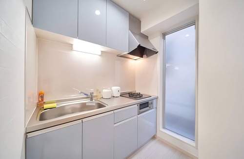 Nishi Apartamento | Sunny 3 - guest American - style Osaka apt.Private bath, kitchen. Unit 202.