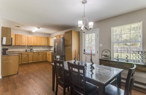 Ocean Springs Casa | Sunny 4-Bed Retreat Near Ocean Springs Beach