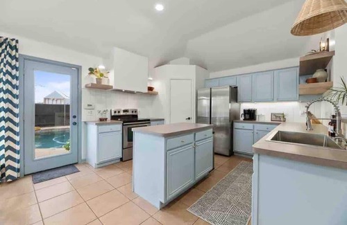 Royse City Casa | Beautiful new home near rockwall with hot tub, pool, sleep 8