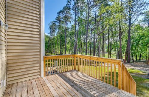 Southern Pines Casa | Sunny Aberdeen Rental with Deck Golf Course Views!