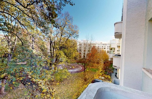 Hottingen Apartamento | Sunny and quiet 1BR flat city center (Parkview 5)