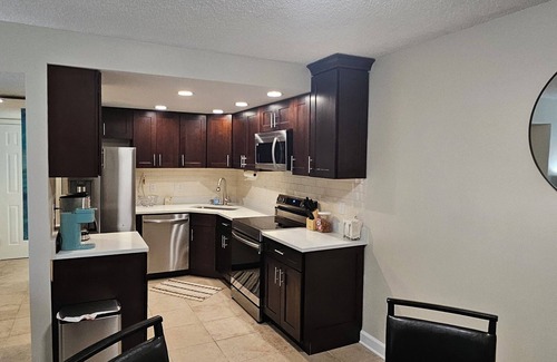 Indian Rocks Beach Condominio | Sunny and Spacious Condo By The Beach