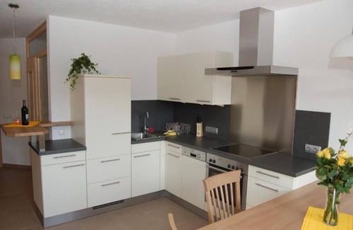 Assling Apartamento | , un bello entorno de sol, con una panorámica única