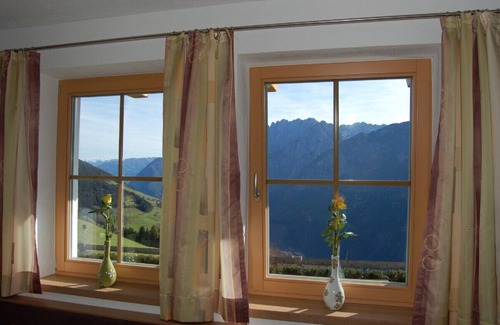 Assling Apartamento | , un bello entorno de sol, con una panorámica única