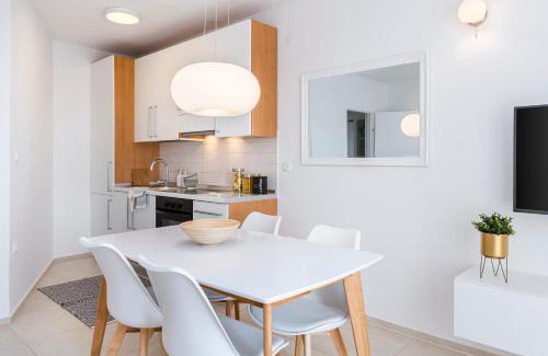 Vintijan Apartamento | Sunny Apartment Aurora