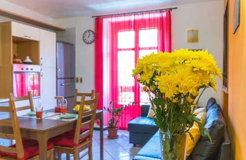 Vanchiglietta Apartamento | Sunny Apartment by Wonderful Italy