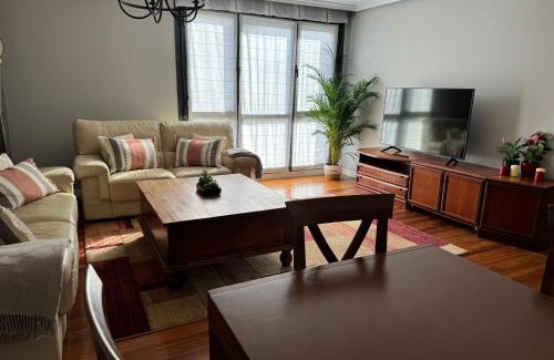 Leioa Apartamento | Sunny apartment, near coast.