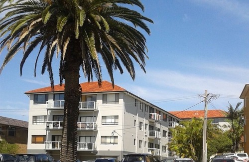 Cronulla Apartamento | Sunny apartment with balcony next to the beach