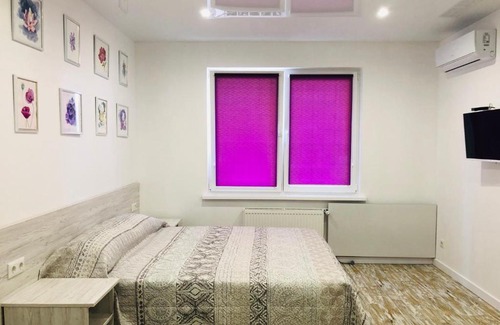 Holosiivskyj Apartamento | Sunny apartments on Yulii Zdanovskoi st 36b