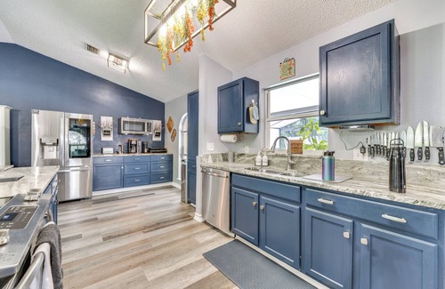 Apopka Casa | Sunny Apopka Home w/ Pool - 5 Mi to Wekiwa Springs