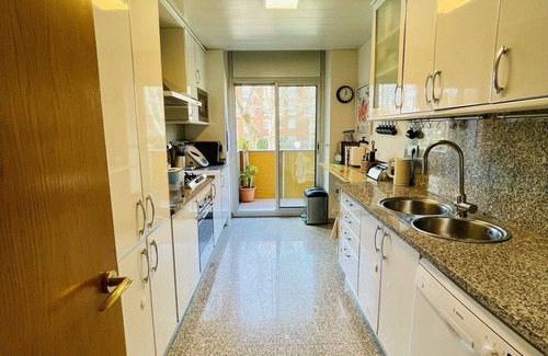 La Vila Olimpica del Poblenou Apartamento | !BONITO PISO SOLEADO, EN LA PLAYA DE BARCELONA, CON PISCINA COMUNITARIA Y BALCON