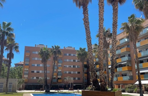 La Vila Olimpica del Poblenou Apartamento | !BONITO PISO SOLEADO, EN LA PLAYA DE BARCELONA, CON PISCINA COMUNITARIA Y BALCON