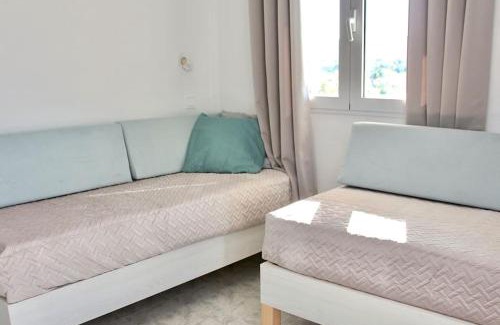 Alikanas Apartamento | Sunny Apt at Regina Apartments
