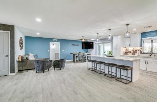 Lake Havasu City Casa | Sunny Arizona Oasis with Views - 2 Mi to Lake Havasu