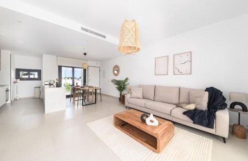 Pilar de la Horadada Apartamento | Sunny Azure Golf, Views & Pool