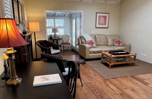 Balboa Island Cabaña | 60% DESCUENTO - BALBOA ISLAND COTTAGE - 2 BD, 2 BA, A / C, garaje PKG
