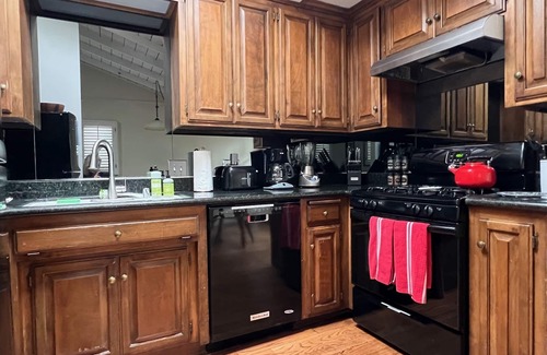 Balboa Island Cabaña | 60% DESCUENTO - BALBOA ISLAND COTTAGE - 2 BD, 2 BA, A / C, garaje PKG