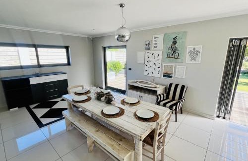 Cape Saint Francis Casa | Sunny Beach House